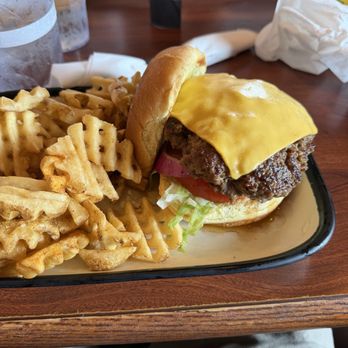 The Vaughan Garage - Cheeseburger - Pizza Near Me - Lynchburg, Virginia The Vaughan Garage - Cheeseburger - Pizza Near Me - Lynchburg, Virginia