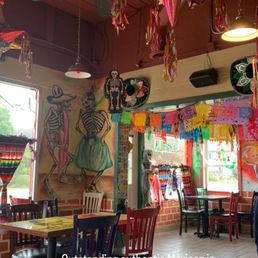 La Cosina dining room