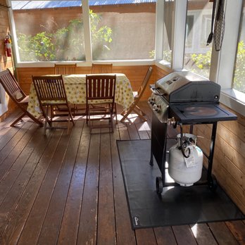 Coho Cottages - Screened porch and BBQ - Vacation Rentals Near Me - Willow Creek, California