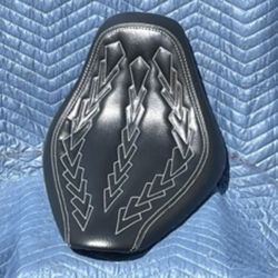 Legend Tops and Upholstery - Motorcycle Reupholstery
