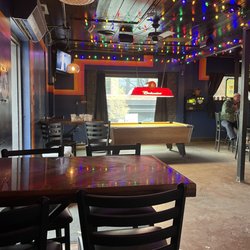 Low Down Lounge - Inside