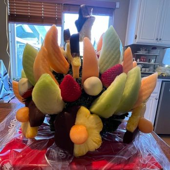 Edible Arrangements - Nice chocolate covered strawberries and fruit - Chocolatiers & Shops Near Me - Petaluma, California Edible Arrangements - Nice chocolate covered strawberries and fruit - Chocolatiers & Shops Near Me - Petaluma, California