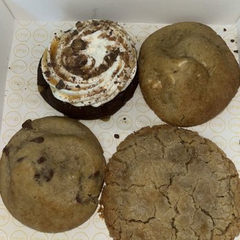 Chip Cookies - chip flip box (4) bts, biscoff, chocolate chip, peanut butter - Desserts Near Me - Kennesaw, Georgia