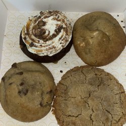 Chip Cookies - Chip flip box (4) bts, biscoff, chocolate chip, peanut butter