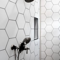 Bastrop Flooring & Granite - Master Shower
