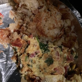 Chit Chat Diner - Florentine Omelet with tomato - Diners Near Me - Hackensack, New Jersey