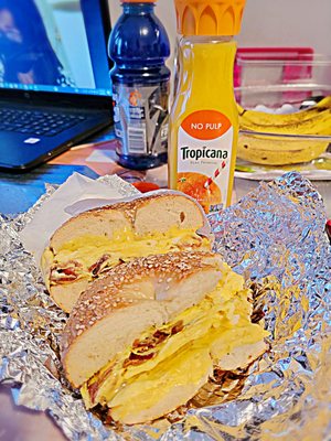 Baker’s Dozen Bagels by null