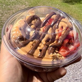 Lake Bowls - Açaí bowl - Food Trucks Near Me - Frankfort, Michigan Lake Bowls - Açaí bowl - Food Trucks Near Me - Frankfort, Michigan