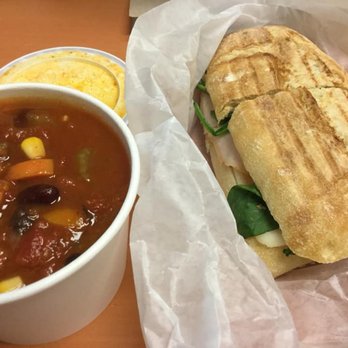 Café Twigs - Vegetable Chili and TJ sandwich - Cafes Near Me - Sainte-Anne-de-Bellevue, Quebec Café Twigs - Vegetable Chili and TJ sandwich - Cafes Near Me - Sainte-Anne-de-Bellevue, Quebec
