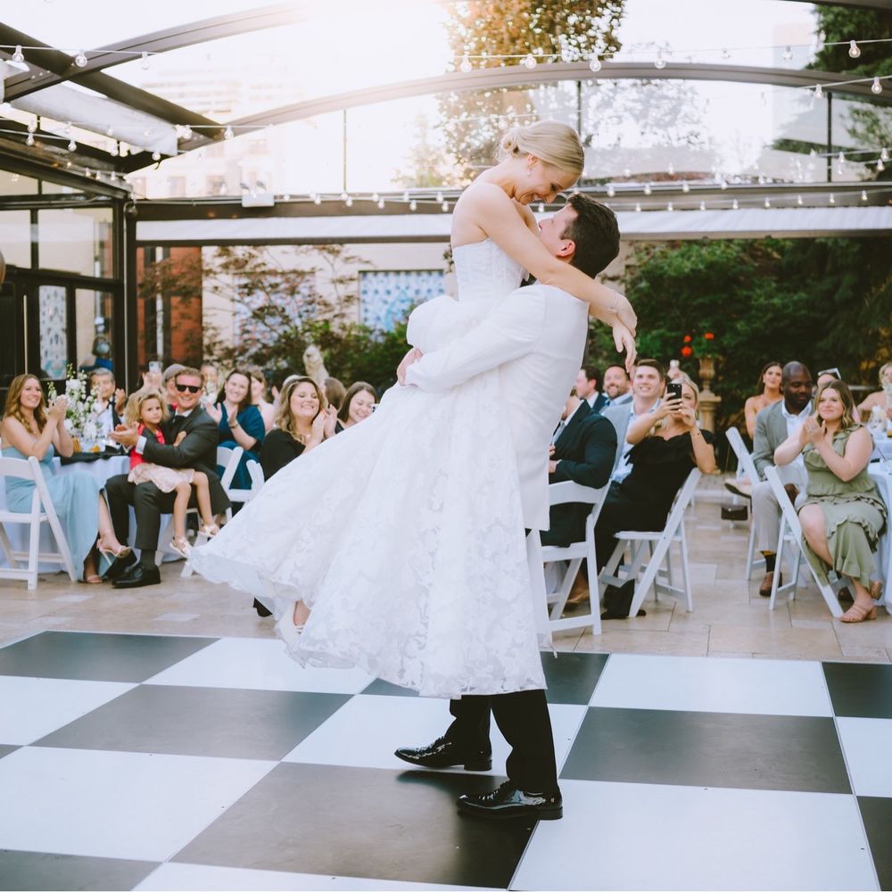 Gold Grid Recommends: Anita Vaughan - Gold Grid Studios, image size:1000x1000