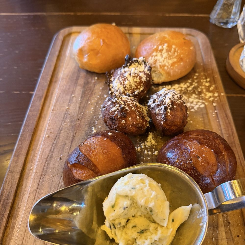 Hearsay Beaumont - Artisan bread board - American Near Me - Beaumont, Texas Hearsay Beaumont - Artisan bread board - American Near Me - Beaumont, Texas