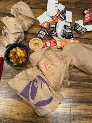 Taco Bell - Live Más Café by null