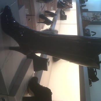 San Marina - Shoe Stores Near Me - La Rochelle, 17 San Marina - Shoe Stores Near Me - La Rochelle, 17