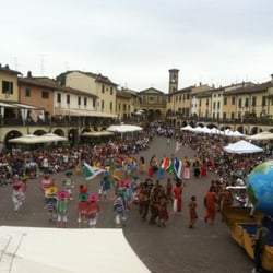 Greve In Chianti - Sfilata dei rioni - prima domenica di settembre
