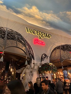 Vanderpump à Paris by null