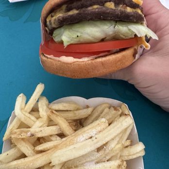 In-N-Out Burger - Double double - Fast Food Near Me - Hillsboro, Oregon In-N-Out Burger - Double double - Fast Food Near Me - Hillsboro, Oregon