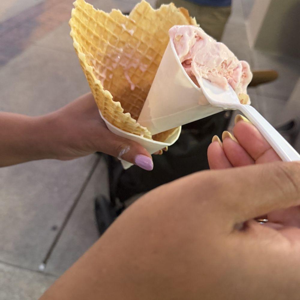 Cold Stone Creamery - Ice Cream & Frozen Yogurt Near Me - Virginia Beach, Virginia