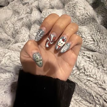 Ann's Nails & Spa - After more than a month, my nail is still in perfect condition for both hands. - Nail Salons Near Me - Orange, California