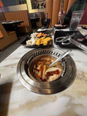 Booming Hot Pot & Grill by null