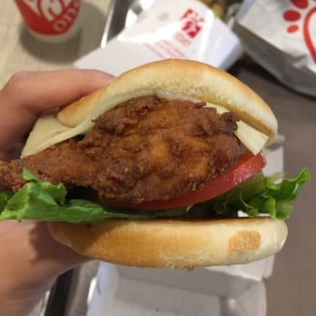 Chick-fil-A - Spicy Chicken Deluxe - Fast Food Near Me - Bellevue, Washington