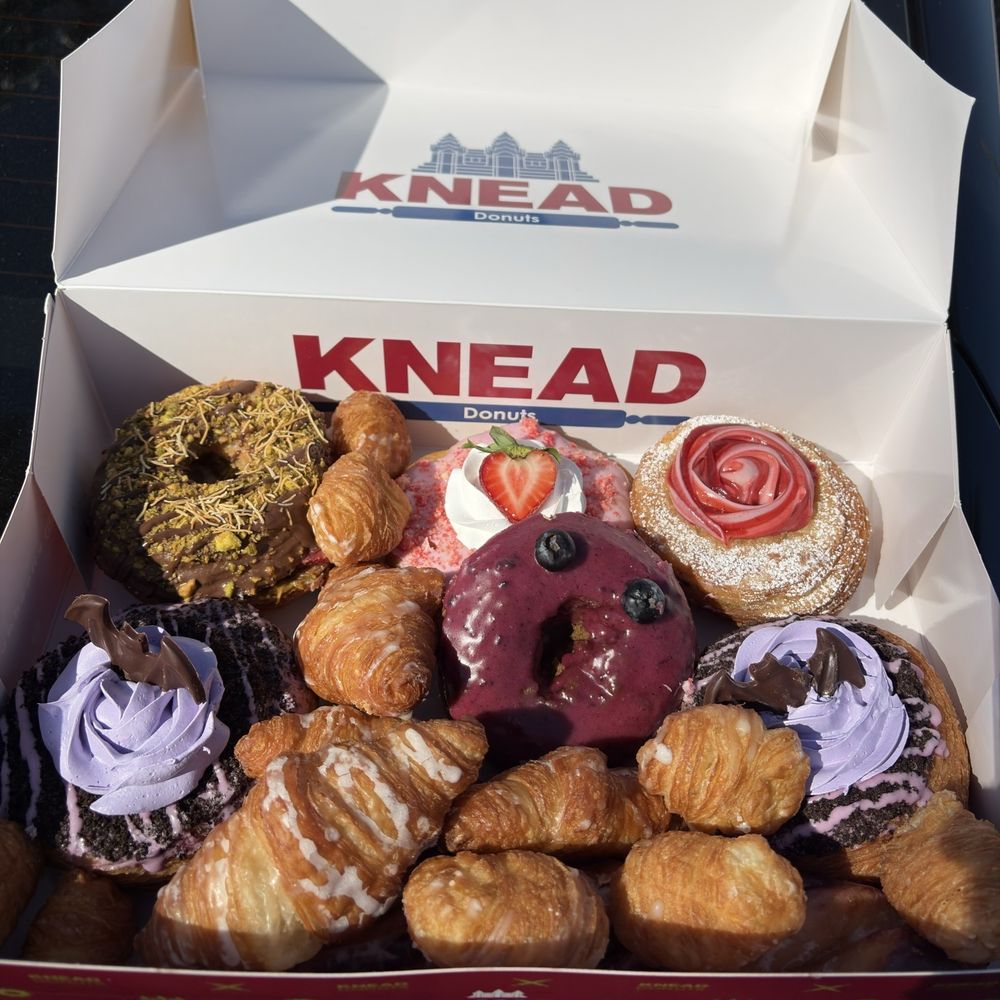 Dubai Chocolate Cronut|Ube Cronut|Blueberry|Donut Holes|Tiger Tail Donut|Guava Cream Cheese|Strawberry Cream Cheese Donut Dubai Chocolate Cronut|Ube Cronut|Blueberry|Donut Holes|Tiger Tail Donut|Guava Cream Cheese|Strawberry Cream Cheese Donut