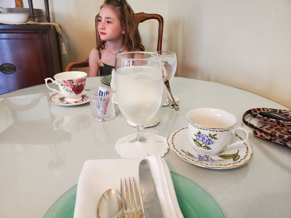 The Tea Room Logo
