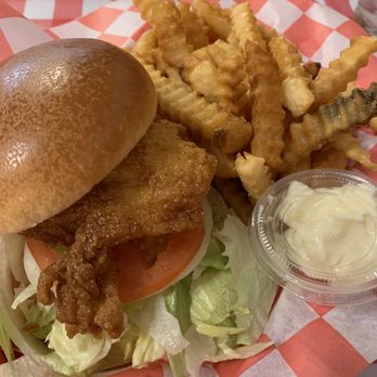 The Cubbard - Crispy Chicken sandwich with fries - Breakfast & Brunch Near Me - Lebanon, Indiana