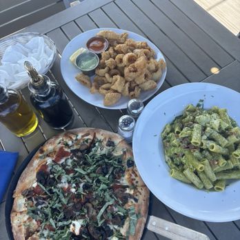 Spruzzo Restaurant & Bar - 12" 333 Pizza Rigatoni Pesto Fried Calamari - Italian Near Me - Malibu, California Spruzzo Restaurant & Bar - 12" 333 Pizza Rigatoni Pesto Fried Calamari - Italian Near Me - Malibu, California
