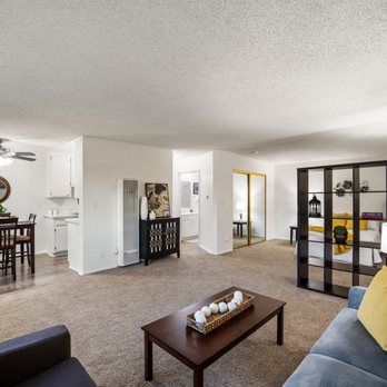The Parkview - This thoughtfully designed junior one-bedroom floor plan offers the perfect balance of living and sleeping space. - Apartments Near Me - Lake Balboa, California The Parkview - This thoughtfully designed junior one-bedroom floor plan offers the perfect balance of living and sleeping space. - Apartments Near Me - Lake Balboa, California