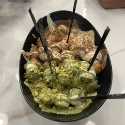 Lokma with Pistachio and Kinder Bueno Lokma with Pistachio and Kinder Bueno