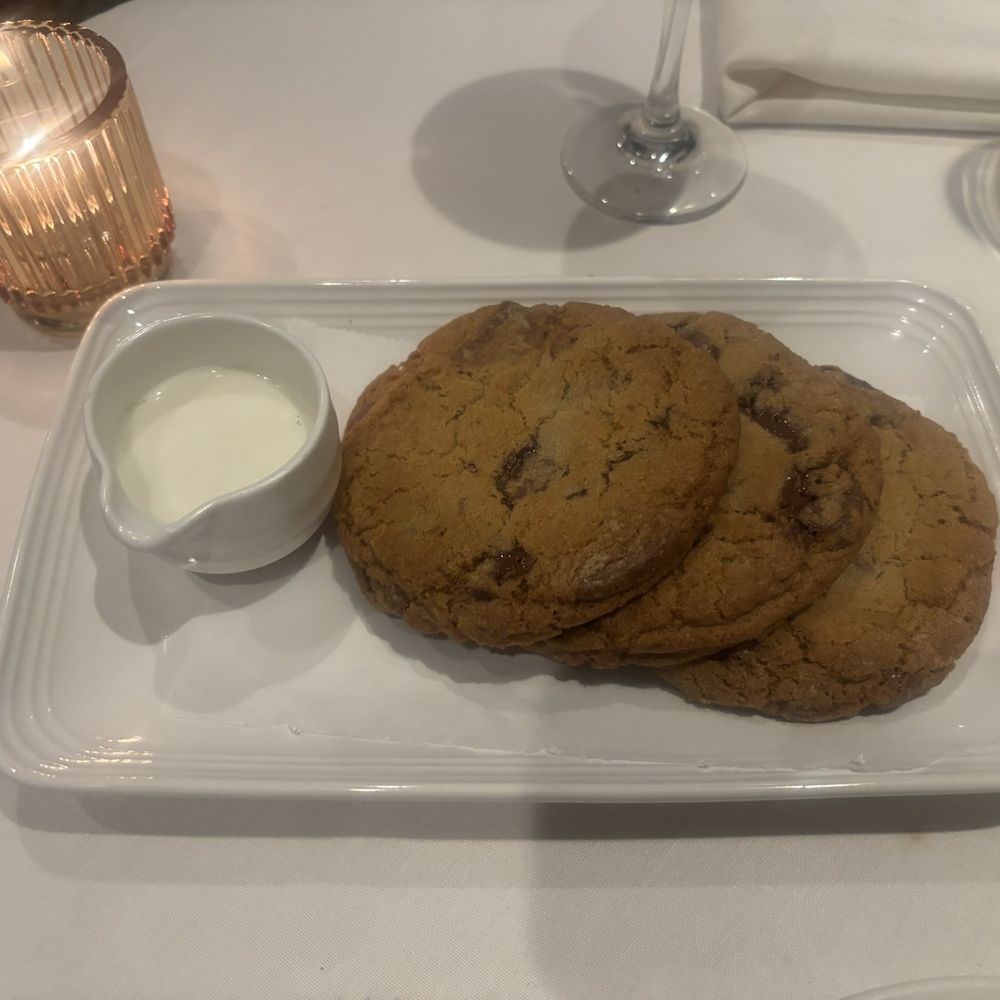 Grill 23 & Bar - G23 Chocolate Chip Cookies - Seafood Near Me - Boston, Massachusetts Grill 23 & Bar - G23 Chocolate Chip Cookies - Seafood Near Me - Boston, Massachusetts