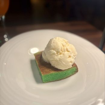 Bodega - mochi bar dessert with lychee ice cream - Vietnamese Near Me - San Francisco, California Bodega - mochi bar dessert with lychee ice cream - Vietnamese Near Me - San Francisco, California