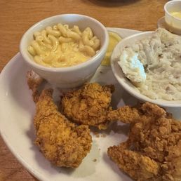 Tenders with mashed potatoes and Mac n cheese Tenders with mashed potatoes and Mac n cheese