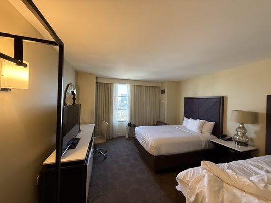 Renaissance Las Vegas Hotel by null