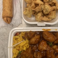 No. 1 Cafe - General Tso Chicken, fried wonton, and egg roll