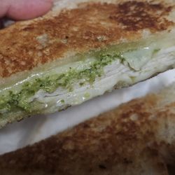 Grumpy's Deli - Turkey pesto