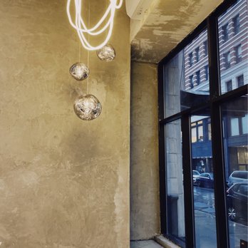 Nonstop Style - waiting area - Hair Salons Near Me - New York, New York