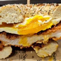 Honey Seed - Fried chicken everything bagel