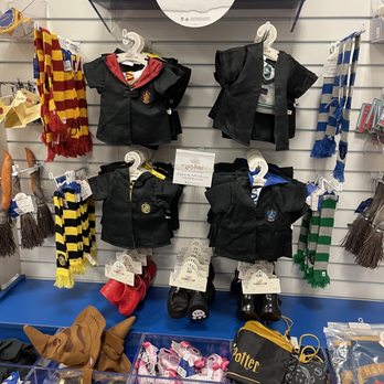 Build-A-Bear Workshop - Harry Potter corner - Toy Stores Near Me - West Covina, California