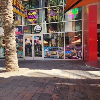 Spitz - ASU - Patio dining area - Mediterranean Near Me - Tempe, Arizona
