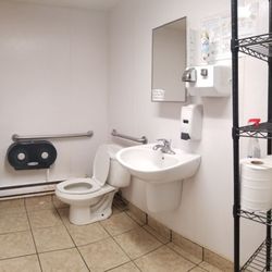 Highland Park Market - Ladies room