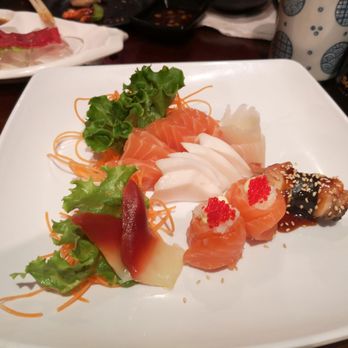 Kinkaku Izakaya - Salmon, White Tuna, Red Snapper, Surf Clam sashimi. Eel and Salmon Rose sushi. - Japanese Near Me - Kitchener, Ontario Kinkaku Izakaya - Salmon, White Tuna, Red Snapper, Surf Clam sashimi. Eel and Salmon Rose sushi. - Japanese Near Me - Kitchener, Ontario