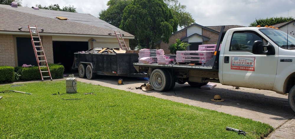 Slide of Rios Roofing & Contracting