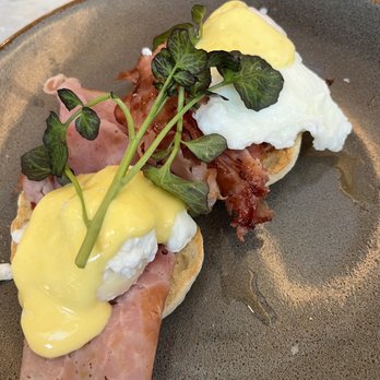 Provisional Kitchen - Over cooked eggs Benedict - Breakfast & Brunch Near Me - San Diego, California Provisional Kitchen - Over cooked eggs Benedict - Breakfast & Brunch Near Me - San Diego, California