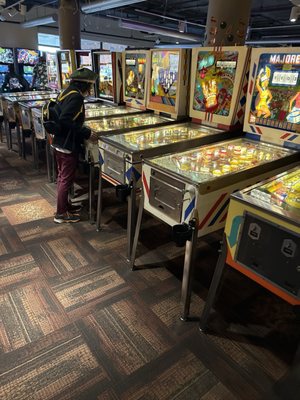 Roanoke Pinball Museum by null