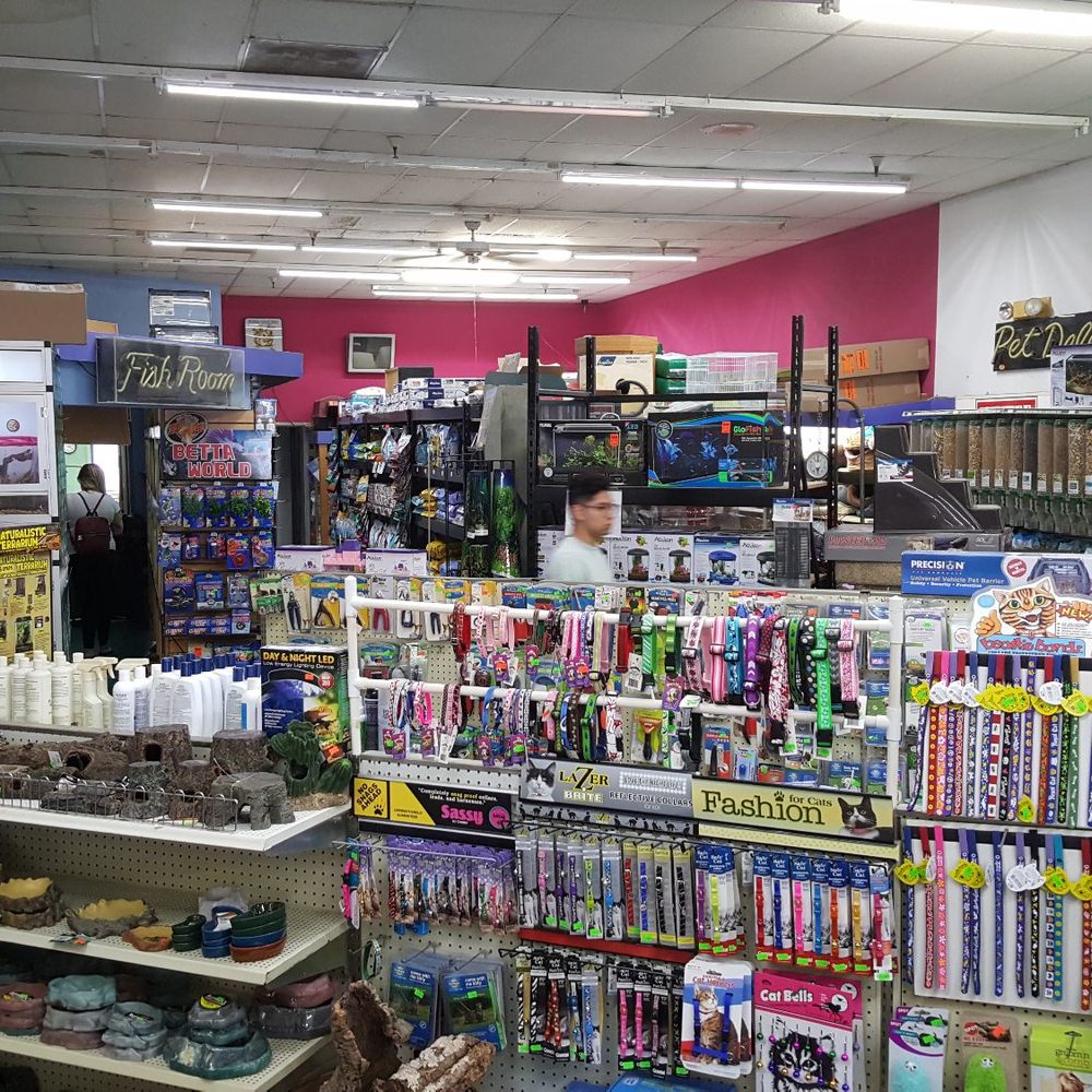 Lots of stuff for your critters Lots of stuff for your critters