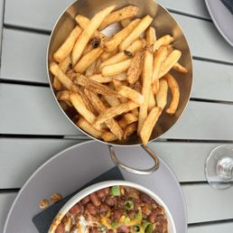 Chili and fries