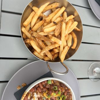 Lock 15 Brewing Co. - Chili and fries - Brewpubs Near Me - Akron, Ohio