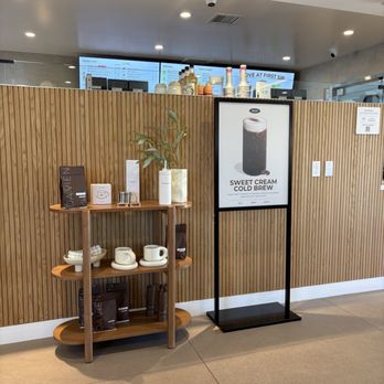 Da Vien Coffee - Coffee & Tea Near Me - Arcadia, California