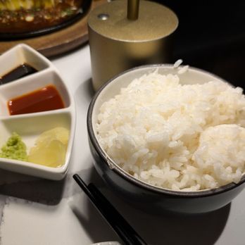 Nari - Side of white rice with our entree and delicious dipping sauces for the fried chicken - Korean Near Me - New York, New York